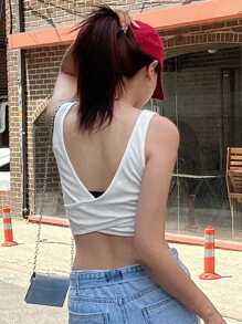 DAZY Chất rắn Đan chéo phía sau Crop Tank Top - trắng - Xem 5