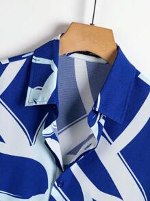 Manfinity BRENVOR Men Graphic Print Shirt - Royal Blue - View 3