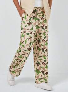 RueChic Men Camo Print Straight Leg Jeans - Multicolor - View 1