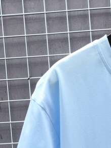 Manfinity EMRG Men Butterfly & Slogan Graphic Tee, Baby Blue Graphic Tee Men, Future Graphic Tee - Baby Blue - View 6