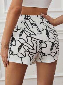SHEIN Privé Abstract Figure Graphic Split Hem Skort - Black and White - View 3