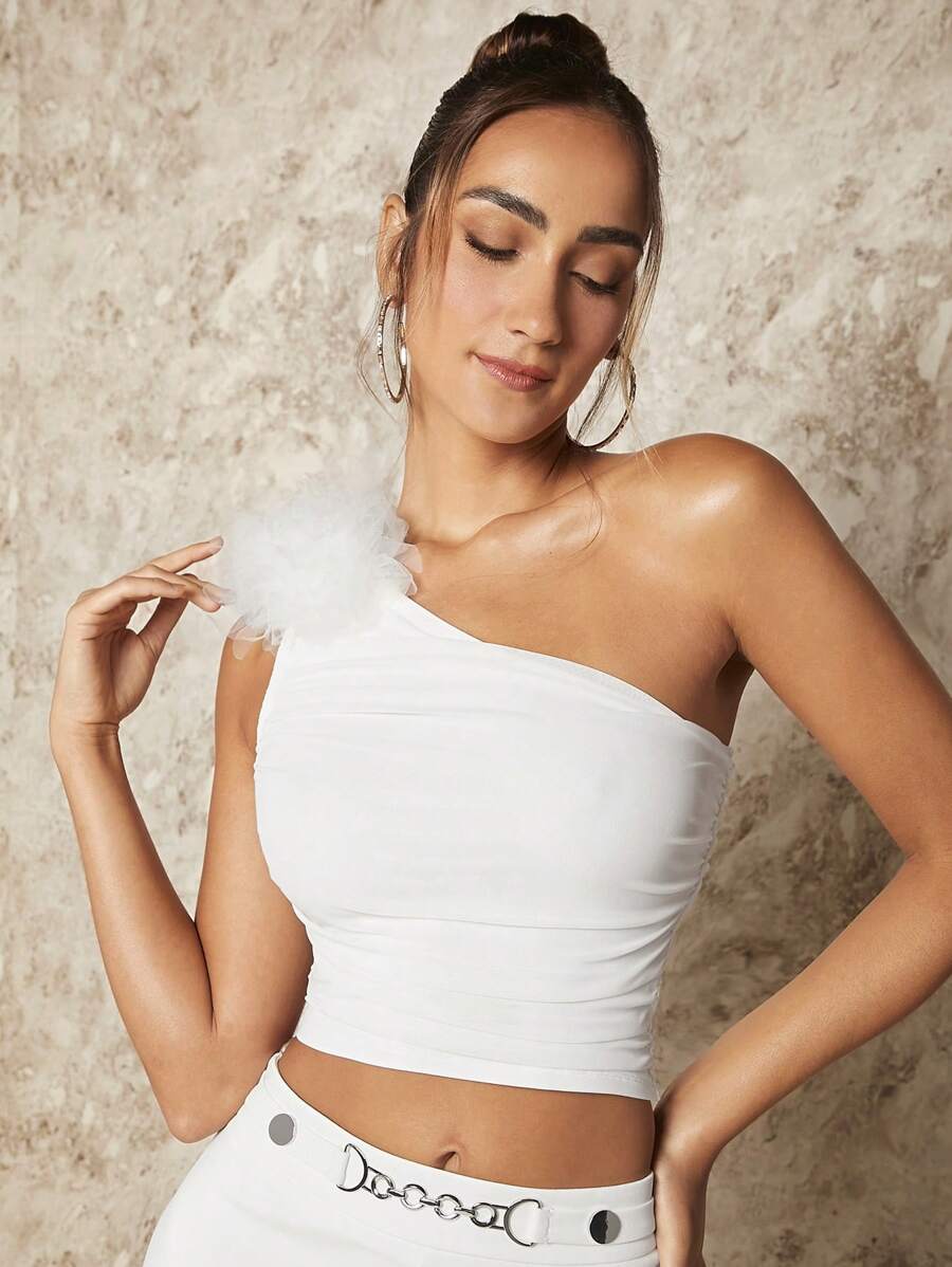 SHEIN BAE 單肩貼花細節褶邊短款上衣 - 白色 - 查看 1