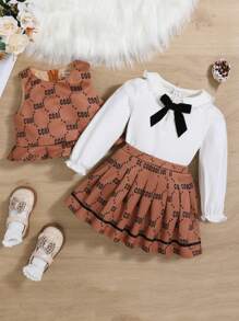 SHEIN Bebezinha Gráfica Letra Bainha Com Babado Top Tank & Frente De Arco Manga Flare Top & Saia Plissada - Multicolorido - Visão 4