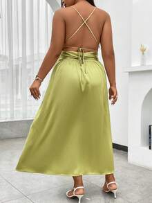 SHEIN Holidaya 大碼鏤空高衩腰帶掛脖連衣裙 - 青檸色 - 查看 3