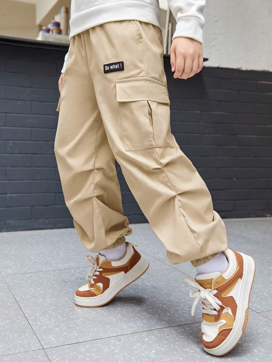 SHEIN Cậu bé Tween Chi tiết Patched thư Túi nắp bên cạnh Eo dây rút Quần - Màu Khaki - Xem 1
