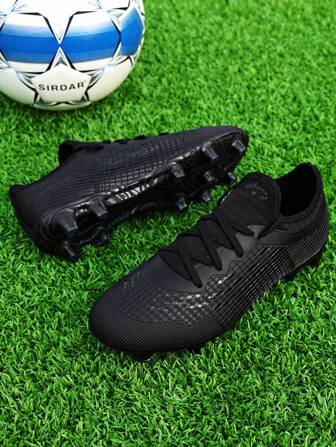 男士格紋圖案前繫帶足球鞋