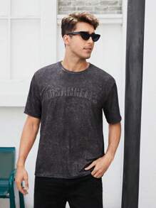 Manfinity Men 1pc Letter Embossed Tee - Dark Grey - View 1