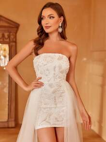 Faeriesty 花卉刺繡網紗覆蓋抹胸婚紗連衣裙