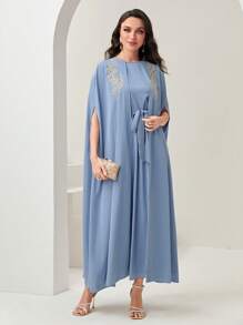 Al Najma 花卉贴花斗篷袖系带连衣裙长款晚礼服