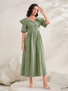 Modelyn Solid Statement Collar Dress