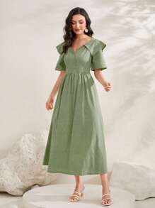 Modelyn Solid Statement Collar Dress