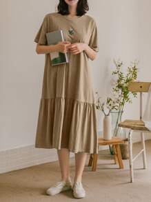 DAZY 花卉印花落肩荷叶边下摆罩衫连衣裙太阳裙 - 卡其色 - 查看 4