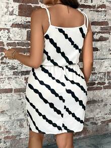 SHEIN LUNE Đầm Plus Size Đồ họa Giải trí - Đen và trắng - Xem 2