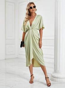 SHEIN Clasi 深V領蝙蝠袖圍裹下擺緞面洋裝 - 綠色 - 查看 4