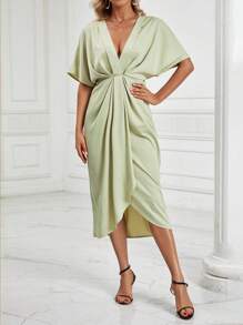 SHEIN Clasi 深V領蝙蝠袖圍裹下擺緞面洋裝 - 綠色 - 查看 6