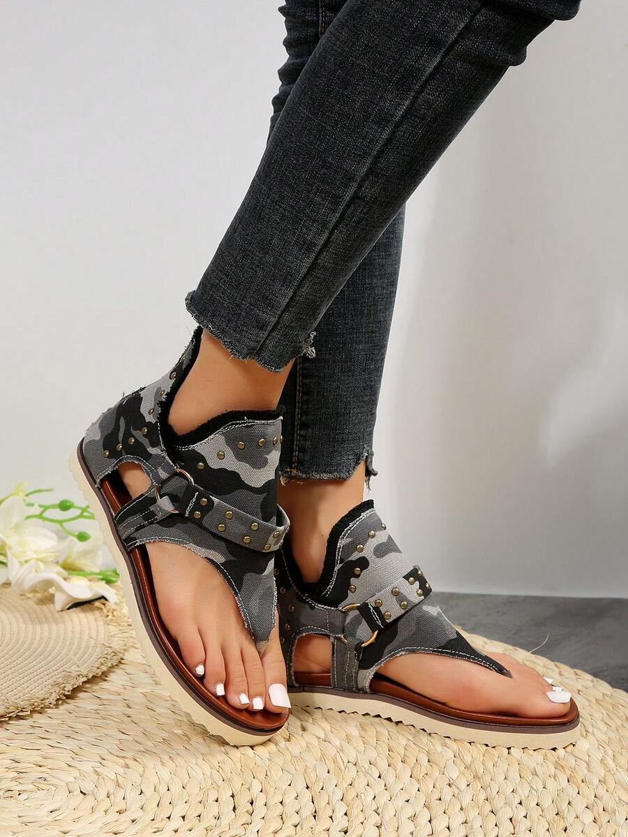 Dép quai hậu đế bằng tua rua đính đinh tán khóa kéo phía sau dành cho nữ mùa hè - xanh quân đội - Xem 1