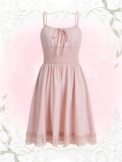 Cami Kleid mit Kontrast Spitzen, Rüschen,