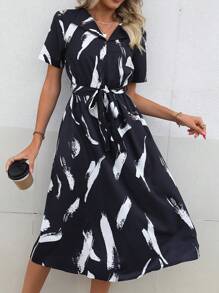 SHEIN Clasi 筆刷圖案繫腰帶連衣裙 - 黑色 - 查看 6