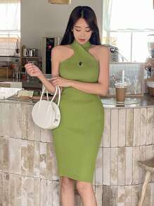 DAZY 素色交叉繞頸緊身連衣裙 - 綠色 - 查看 4