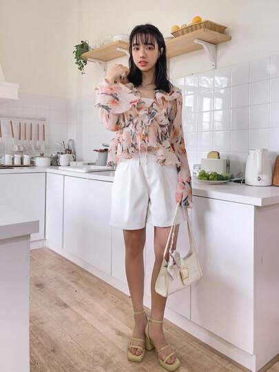 DAZY Blusa con mangas acampanadas, volantes y estampado floral para vacaciones, estilo bohemio para mujer