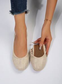 女性時尚和舒服的芭蕾舞鞋