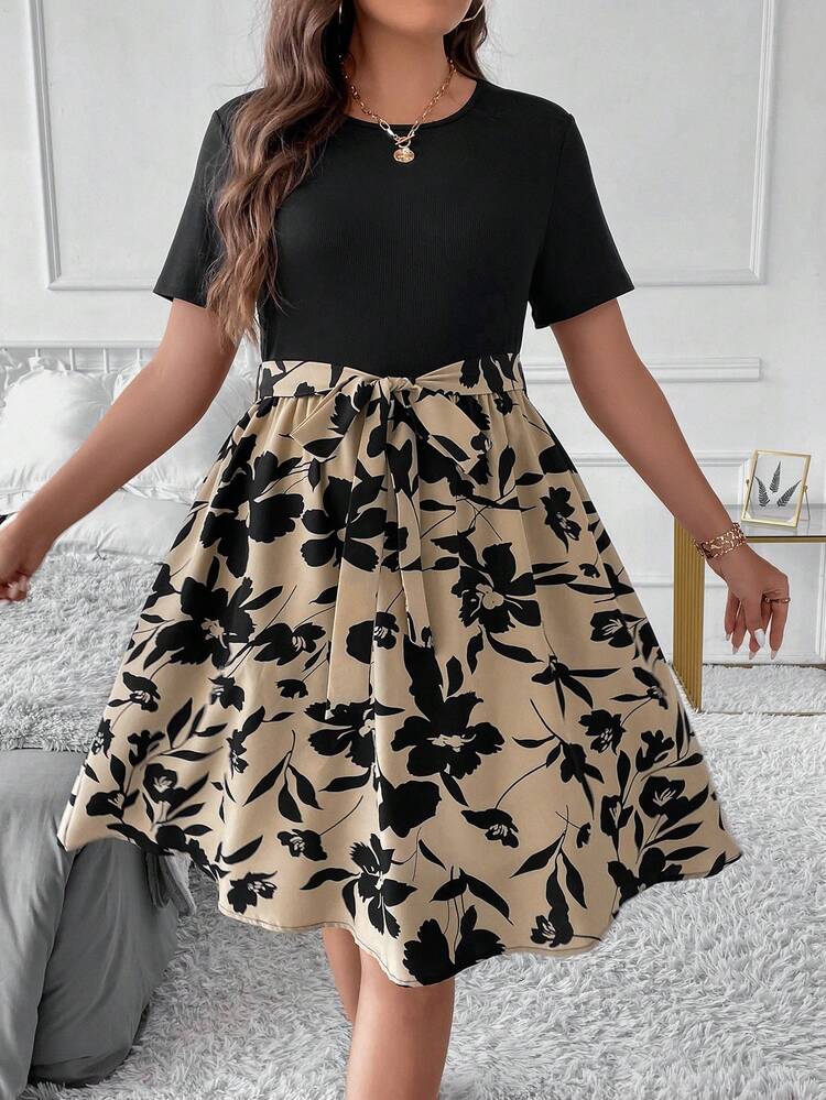 Talla grande Vestido con cinturón con estampado floral