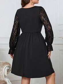 Plus Contrast Lace Flounce Sleeve Dress - Black - View 2
