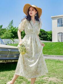 滿版印花泡泡袖後綁帶連衣裙