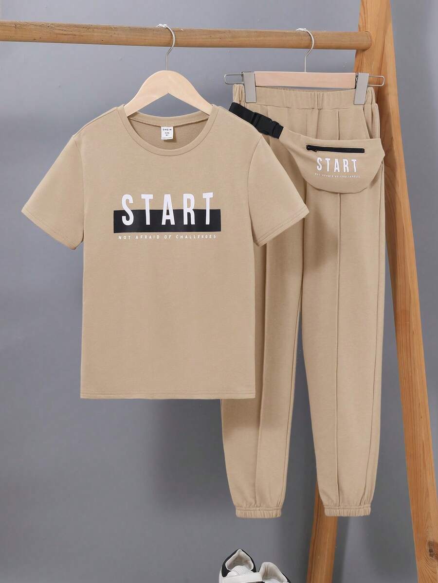 SHEIN Cậu bé Tween Đồ họa Chữ cái Áo thun & quần thể thao & Cái túi - Màu Khaki - Xem 1