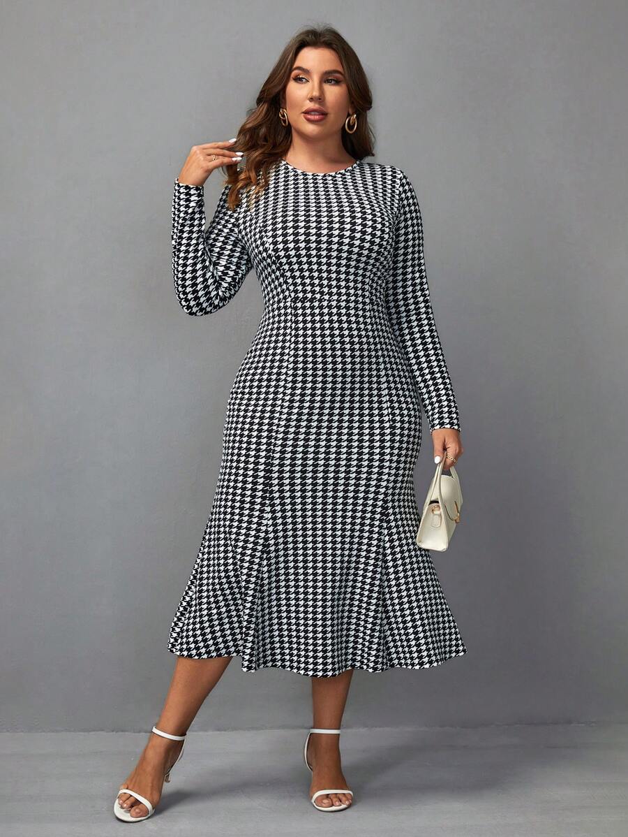 SHEIN Clasi 大碼千鳥格印花魚尾裙下擺洋裝 - 黑與白 - 查看 1