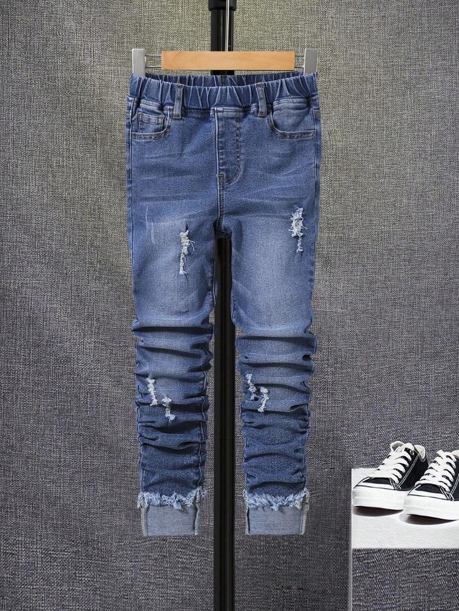 SHEIN 男大童破洞毛邊緣牛仔褲 - 中等水洗藍 - 查看 1