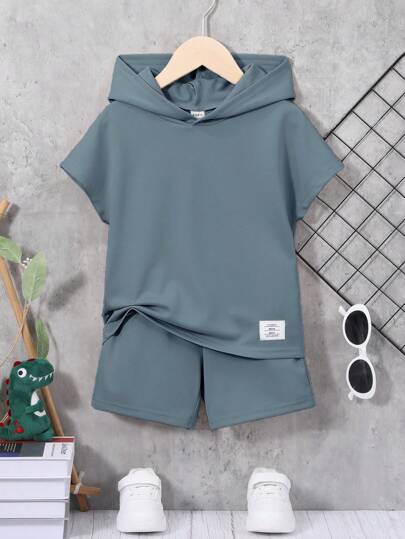 SHEIN 男小童字母補丁細節連帽T恤和短褲