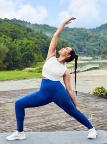 Easithlete 大碼素色運動型胸罩 - 白色 - 查看 7