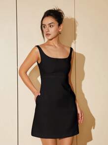 素色大圓領連衣裙 - 黑色 - 查看 1