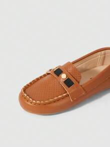 男孩紋理質感鉚釘裝飾時尚樂福鞋適用於戶外 - 棕色 - 查看 3