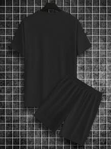 Manfinity Homme Men Solid Tee & Drawstring Waist Shorts Set - Black - View 2