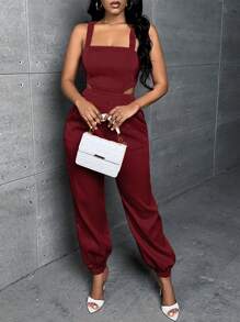 Slaydiva 素色斜口袋腰部鏤空吊帶連體褲 - 酒紅色 - 查看 5