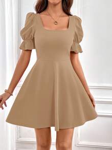 SHEIN Privé 方領泡泡袖A字連衣裙 - 駝色 - 查看 5