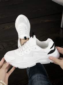 女士低頂輕盈透氣全季時尚萬能厚底運動鞋、休閒鞋和徒步鞋