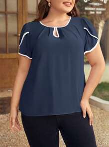 SHEIN LUNE 大碼鎖眼領口花瓣袖褶皺細節襯衫 - 藏蓝色 - 查看 1