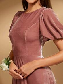 SHEIN Belle 泡泡袖打結露背絲絨連衣裙