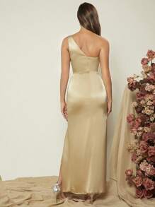 SHEIN Belle Vestido de dama de honor de satén con cuello asimétrico fruncido y abertura en el muslo, elegante vestido formal para fiesta de graduación, cena o boda - Champán - Ver 3