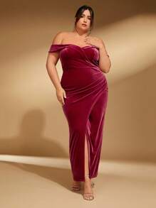 SHEIN Belle Burgundy Red Plus Off Shoulder Wrap Hem Velvet Bridesmaid Dress Formal Dresses Curve - Burgundy - View 3