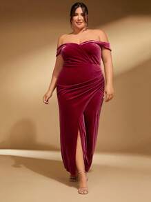 SHEIN Belle Burgundy Red Plus Off Shoulder Wrap Hem Velvet Bridesmaid Dress Formal Dresses Curve - Burgundy - View 4