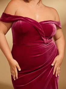 SHEIN Belle Burgundy Red Plus Off Shoulder Wrap Hem Velvet Bridesmaid Dress Formal Dresses Curve - Burgundy - View 7