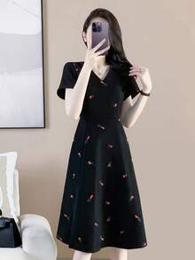 印花V領連衣裙 - 黑色 - 查看 5