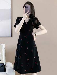 印花V領連衣裙 - 黑色 - 查看 6