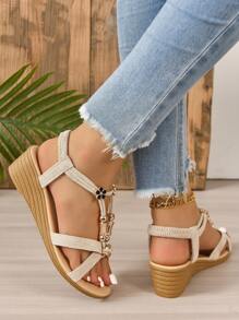 Tropiscape Damen Plateau-Keilsandalen mit metallischen Verzierungen und offenem Absatz, Valentinstag, Herbst, Weihnachten, Weihnachtsgeschenke - Beige - Übersicht 5
