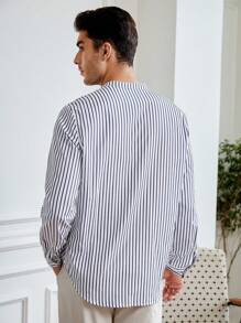 Manfinity VCAY 男士條紋印花襯衫 - 藍白色 - 查看 2