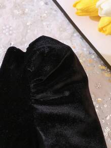 Baby Girl Puff Sleeve Square Neck Velvet Dress - Black - View 4